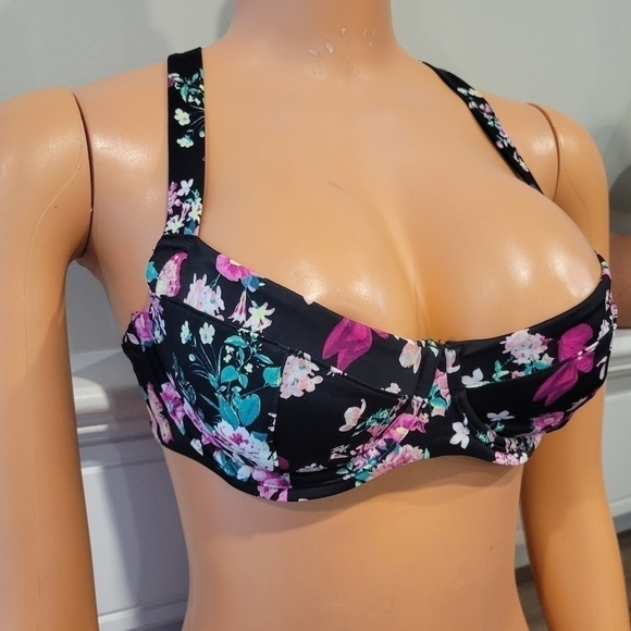 Victoria's Secret NWT floral print underwire bikini top 34C. - Picture 2 of 7